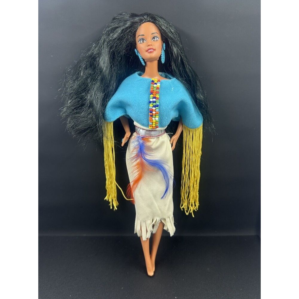 Mattel 1993 Native American Barbie  Dolls of The World